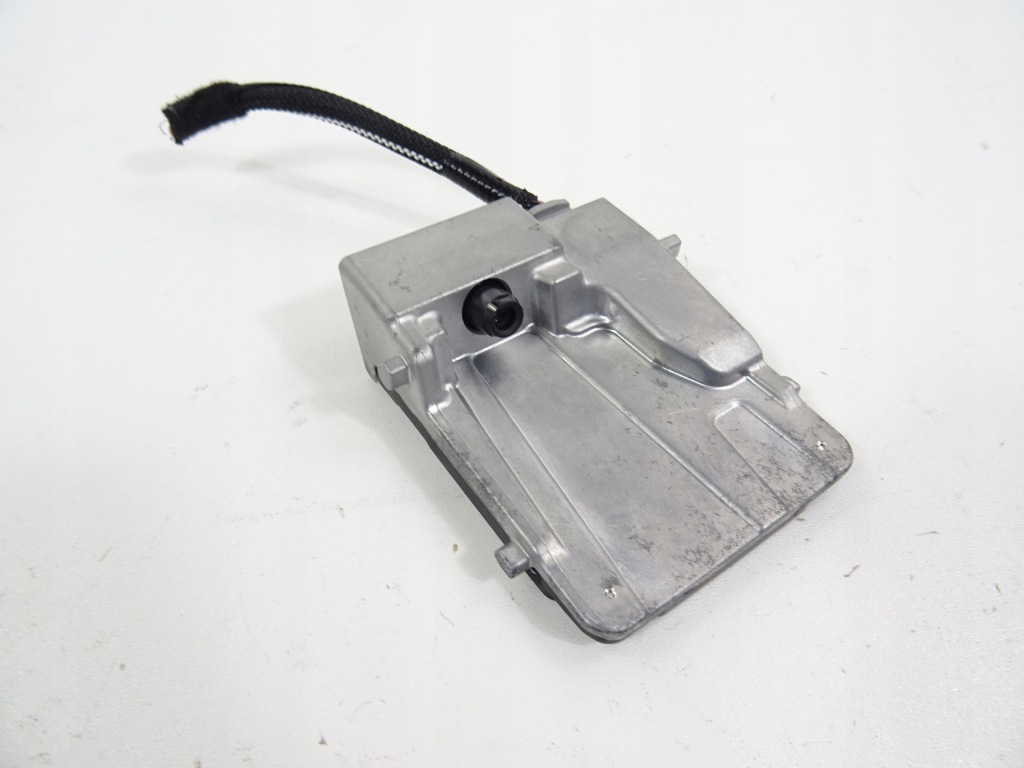 Купити Lexus ux 250h камера асистент поперечина колодка 8646c-76030