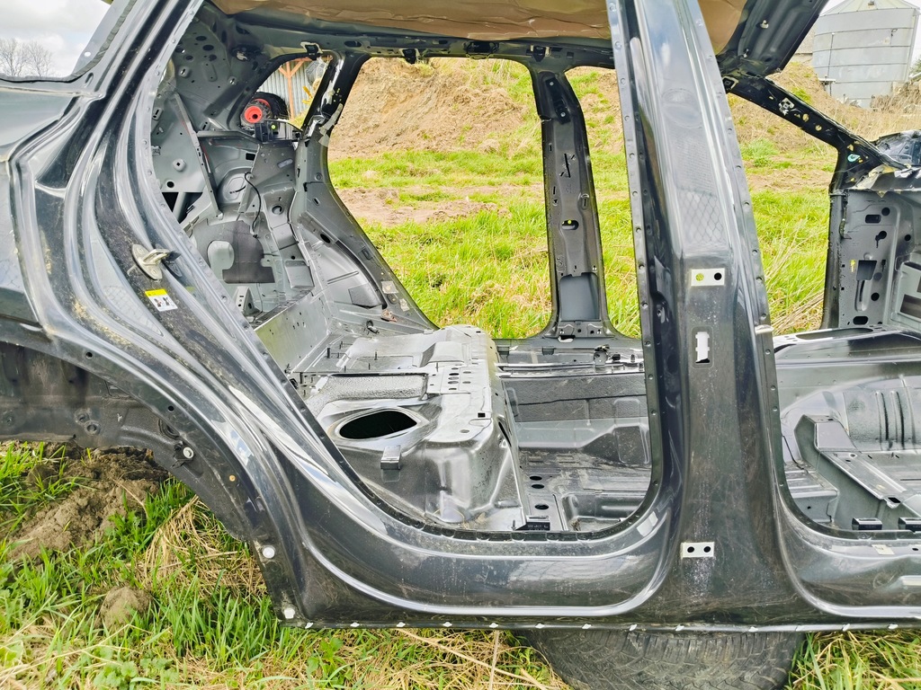 фото №1, Audi q5 ii fy lift 2.0 tdi 150kw 2022 r подкрылок правое задняя + порог lx7l