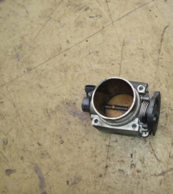 фото №1, Volvo s40 v40 2.0 16v дроссельная заслонка