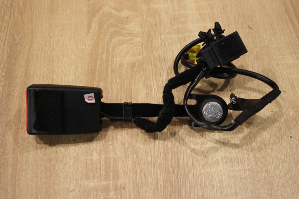 Купити Кліпса поперечина правий перед alfa romeo giulietta