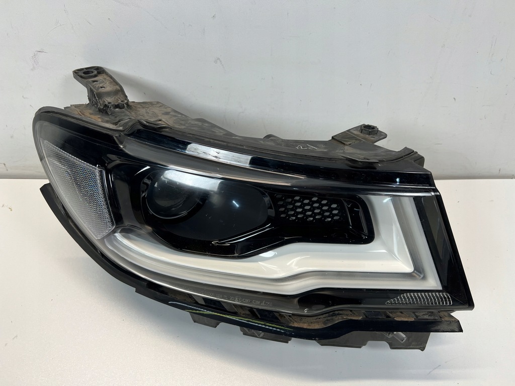 фото №1, Jeep compass ii лампа правая передняя клееная