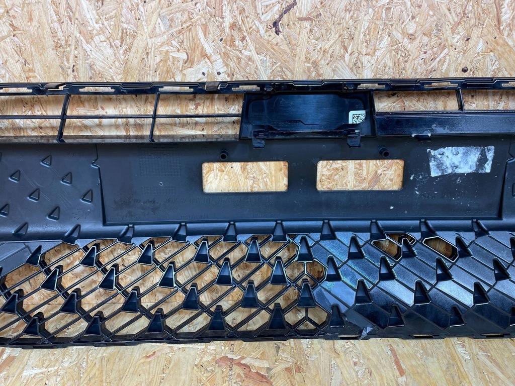 фото №9, Решётка средняя бампера перед toyota aygo x cross 53111-0h140 2020-