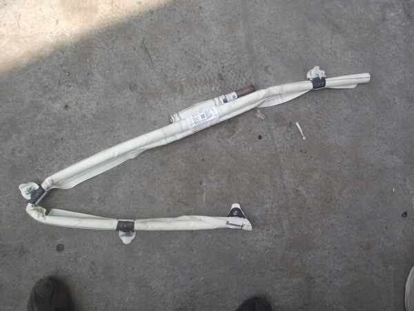 Купить Bmw f32 f22 шторка безопасности правая 7292898