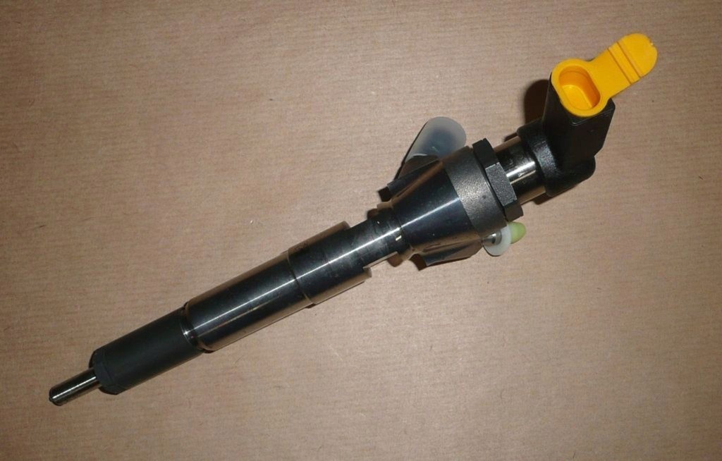 фото №2, Форсунка r megane iii 1.5dci 166006212r