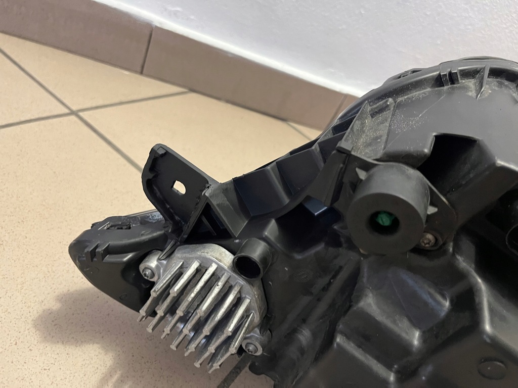 фото №14, Volvo xc90 xc-90 ii 2 full led 15- лампа передня перед права 32228297