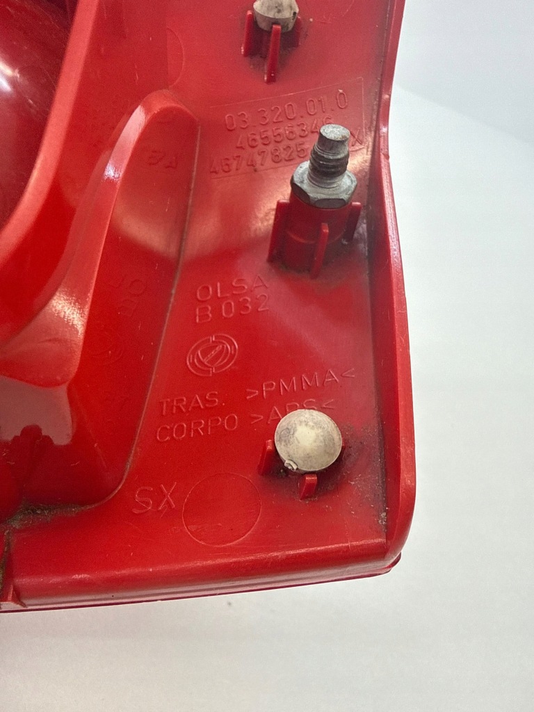 Оригинальная лампа левая задняя w крышка багажника alfa romeo 147 3d46747825 Цена