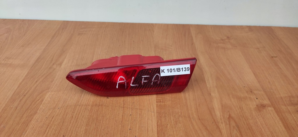 фото №1, Alfa romeo 156 правая лампа задняя задняя w крышка крышки