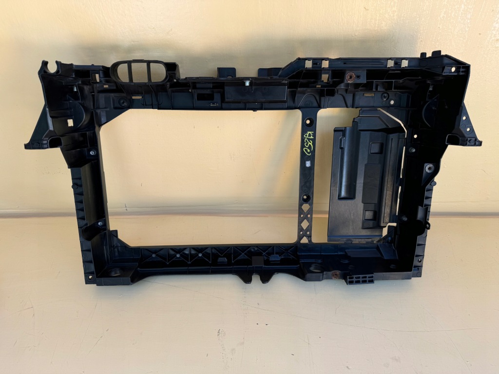 Ford fiesta mk7 08-17r ремень передний перед усилитель c1bb-a16e146 Цена