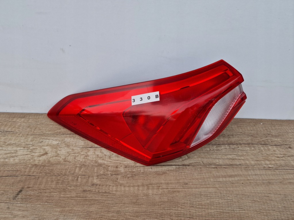 Купити Ford focus mk4 седан ліва фара задній кутова led