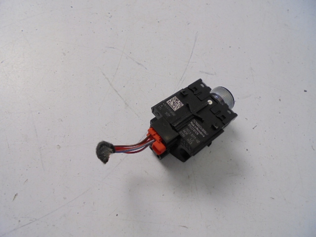 фото №4, Панель регулювання гучність audi q8 2018-