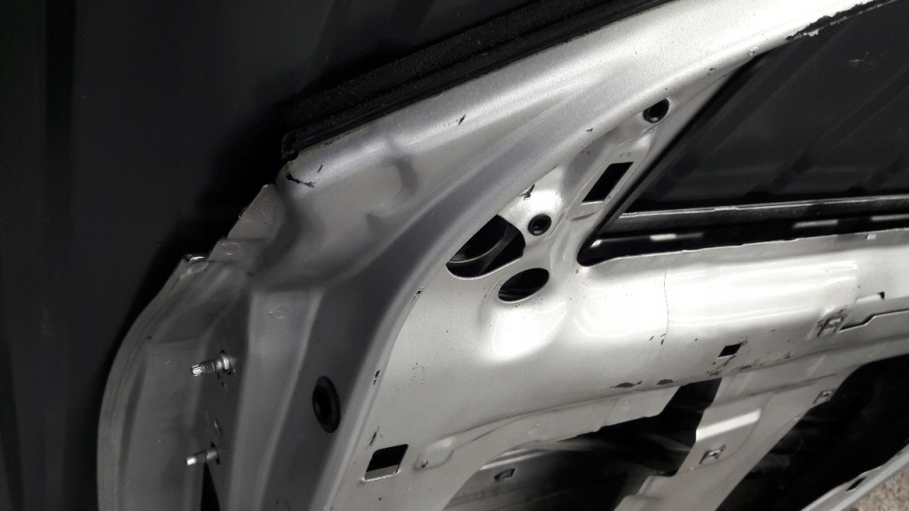 Дверь правая  перед megane 2 5d серебристый Цена