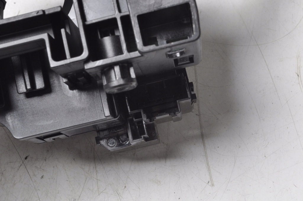 фото №8, Land rover defender ii l663 переключатель комбинированный p1 m8b2-13n064-ba