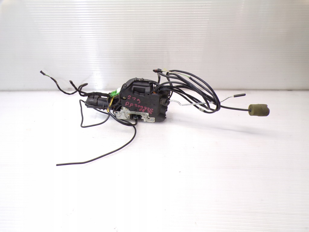 Купити Замок дверей правий перед mercedes w219 cls keyless go 2197200835