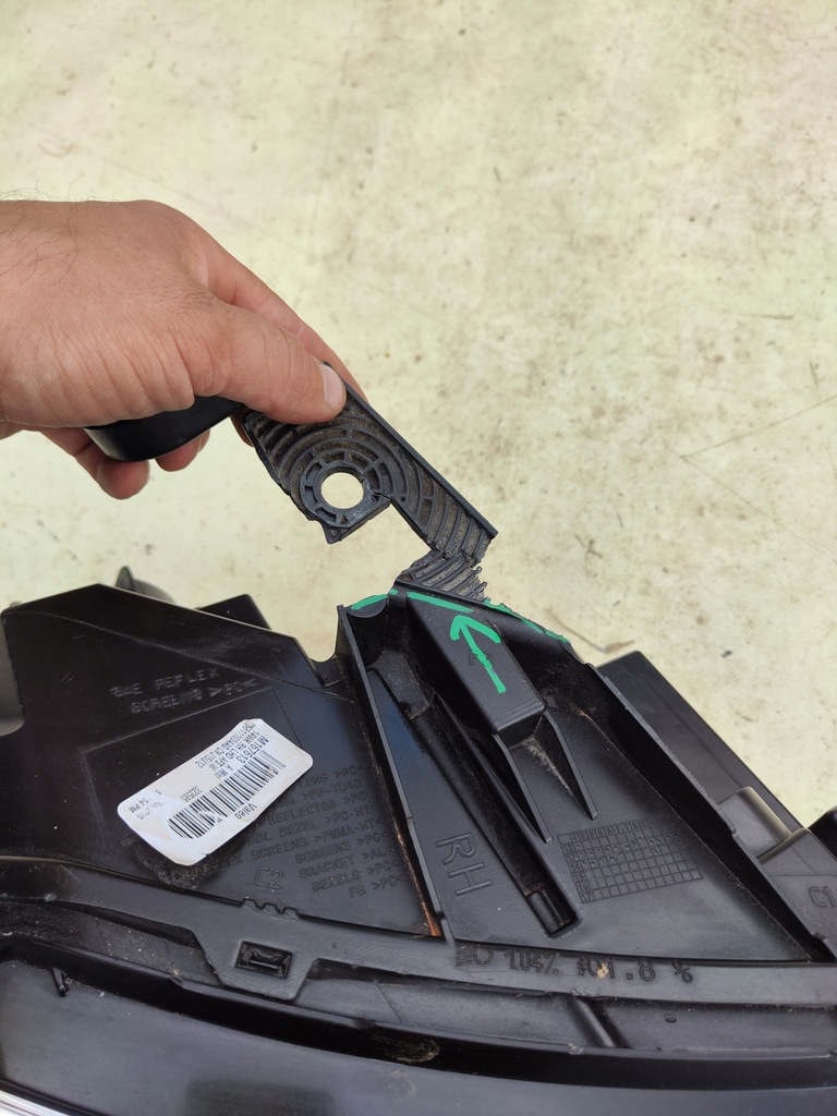 фото №15, Лампа передняя правая bi ксенон jeep grand cherokee mk2 srt afs 68111034ag