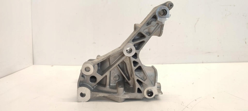 фото №1, Mercedes w247 кронштейн двигателя a1771421500