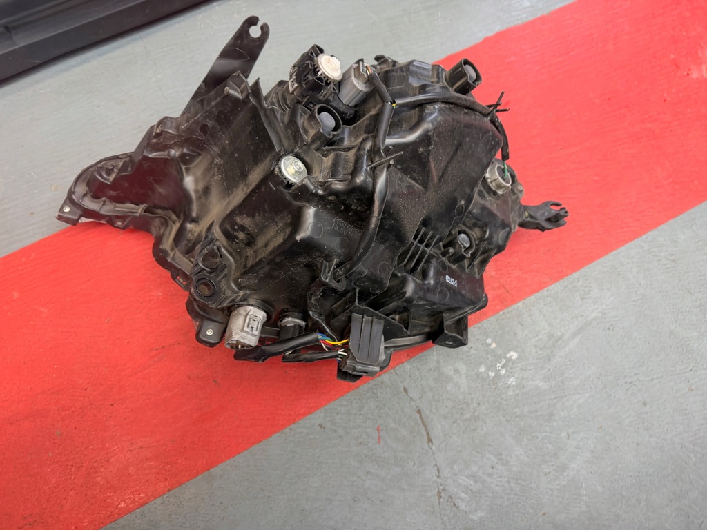 фото №8, Mazda mx-5 mx5 nd лампа перед права 13pin na1s51030