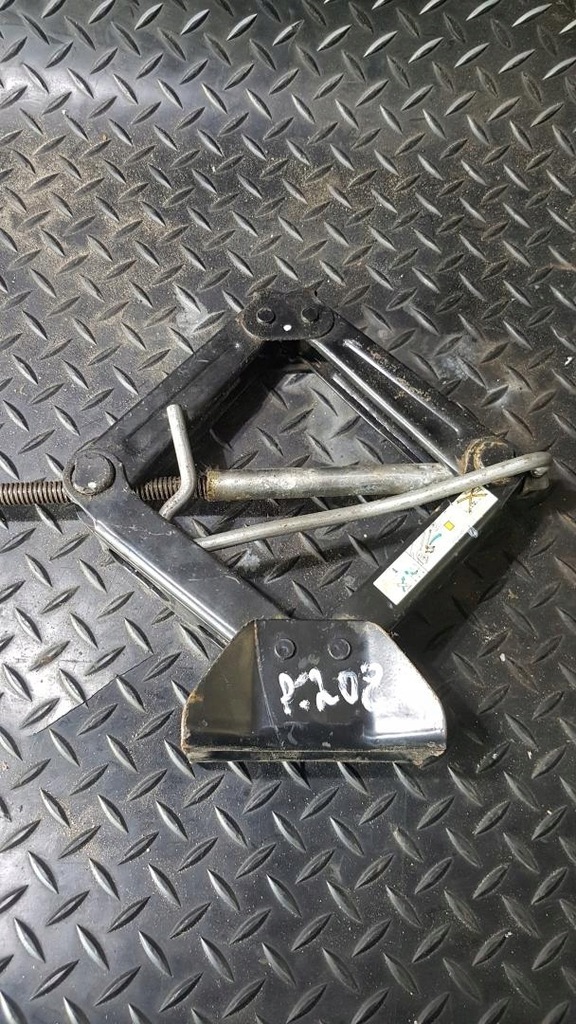 фото №1, Домкрат подъемник peugeot 208