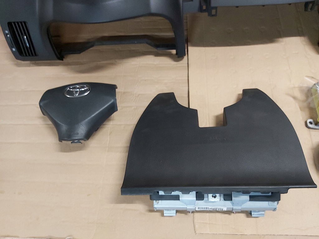 фото №5, Toyota corolla verso ii панель приладів air bag подушка pas