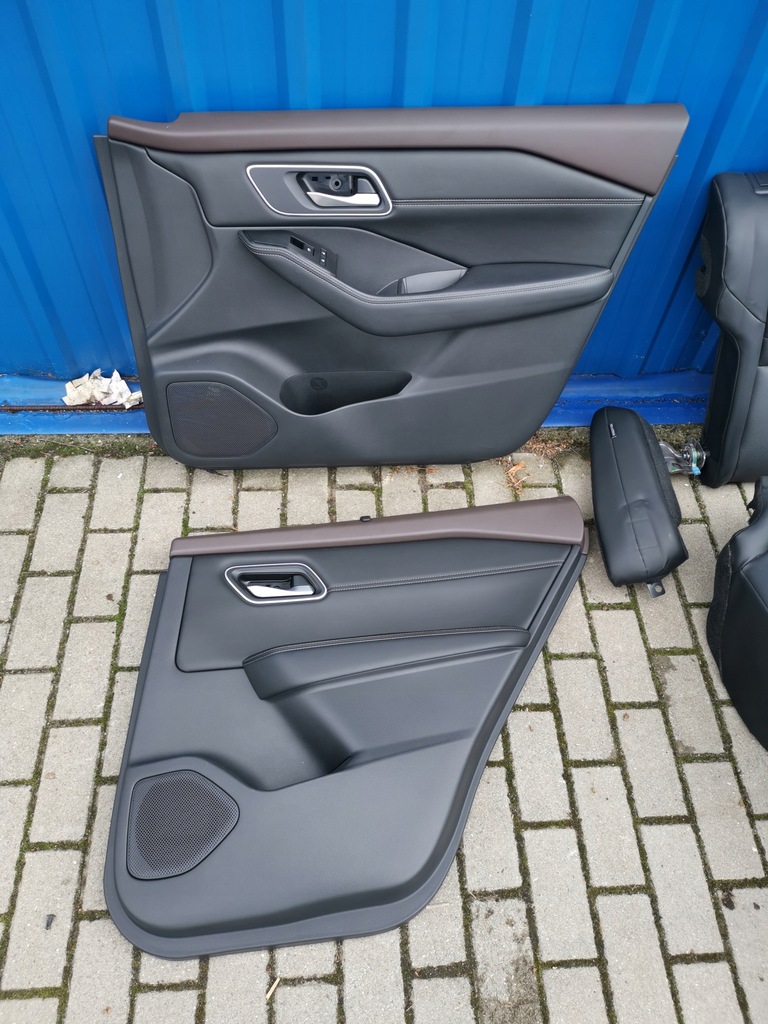 фото №7, Nissan rogue x-trail t33 сиденья заднее сиденье обшивки комплект кожа