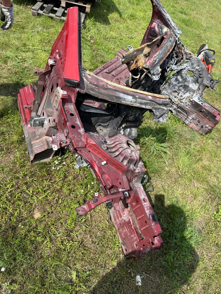 фото №1, Четверть правая передняя mercedes eqe v295