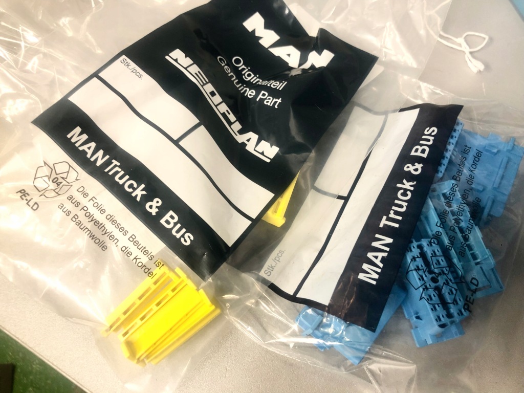 Штекер роз'єм obd man daf оригінал 9 pin Доставка