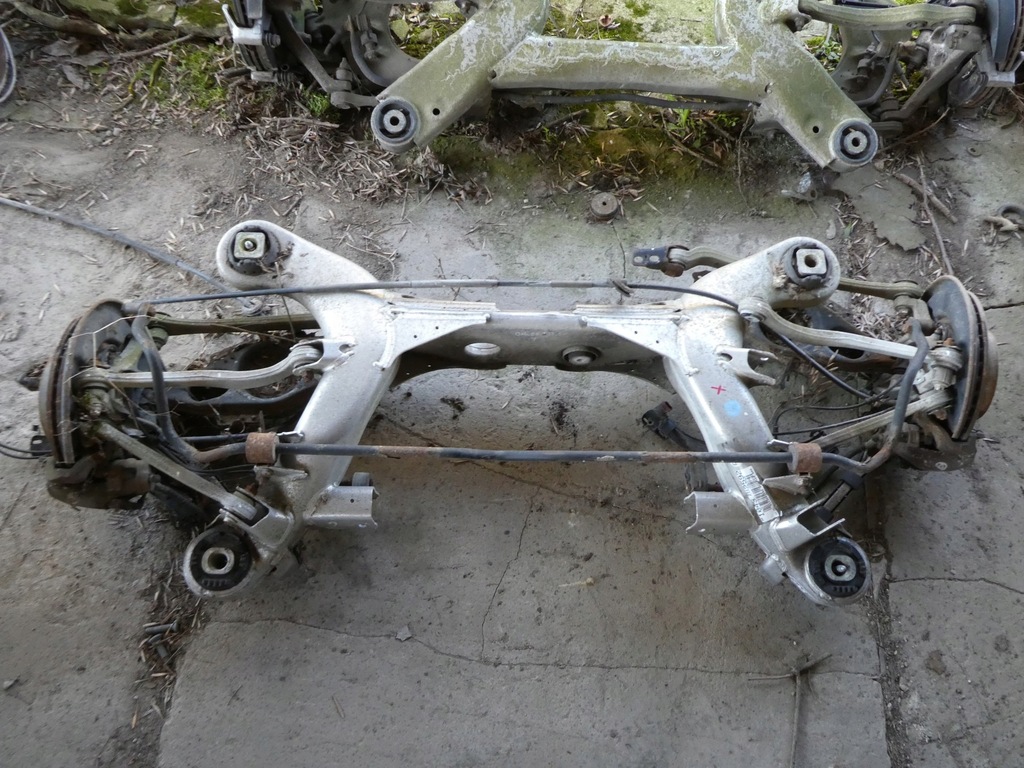 фото №1, Балка підвіска задня підрамник mercedes w211