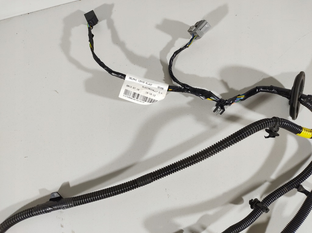 фото №9, Volvo v60 13r- электропроводка жгут бампера задняя