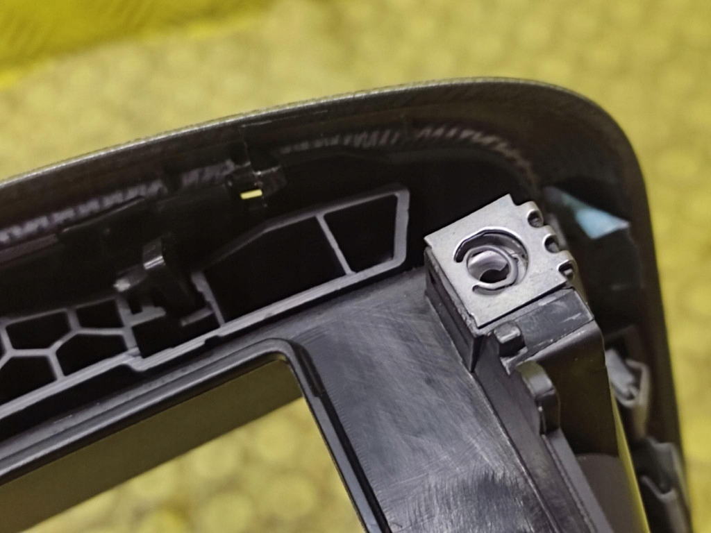 Peugeot 207 решётки обдув средняя дисплей 9656992377 с Разборки