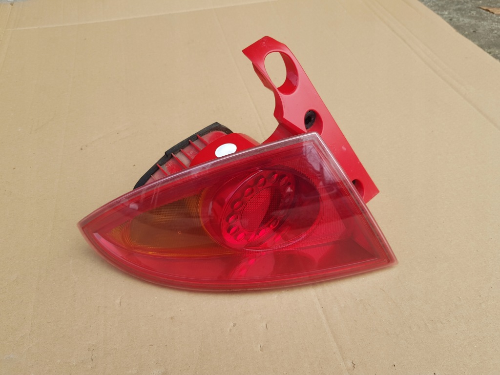 фото №1, Seat leon ii 05- левая задняя лампа оригинал 1p0945111d состояние bdb