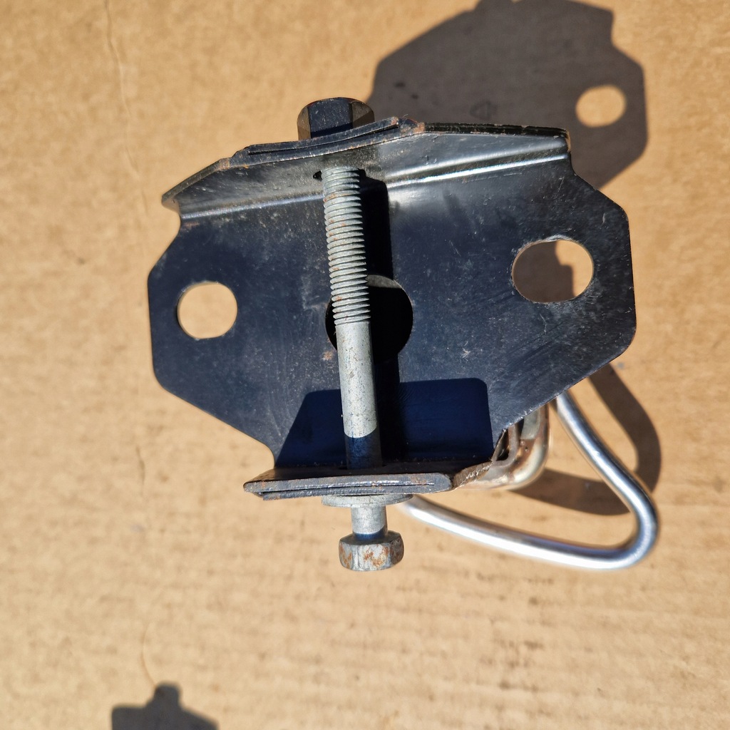 фото №6, Dodge viper srt10 кронштейн кронштейн підголівник підсилення mopar 05029127ab