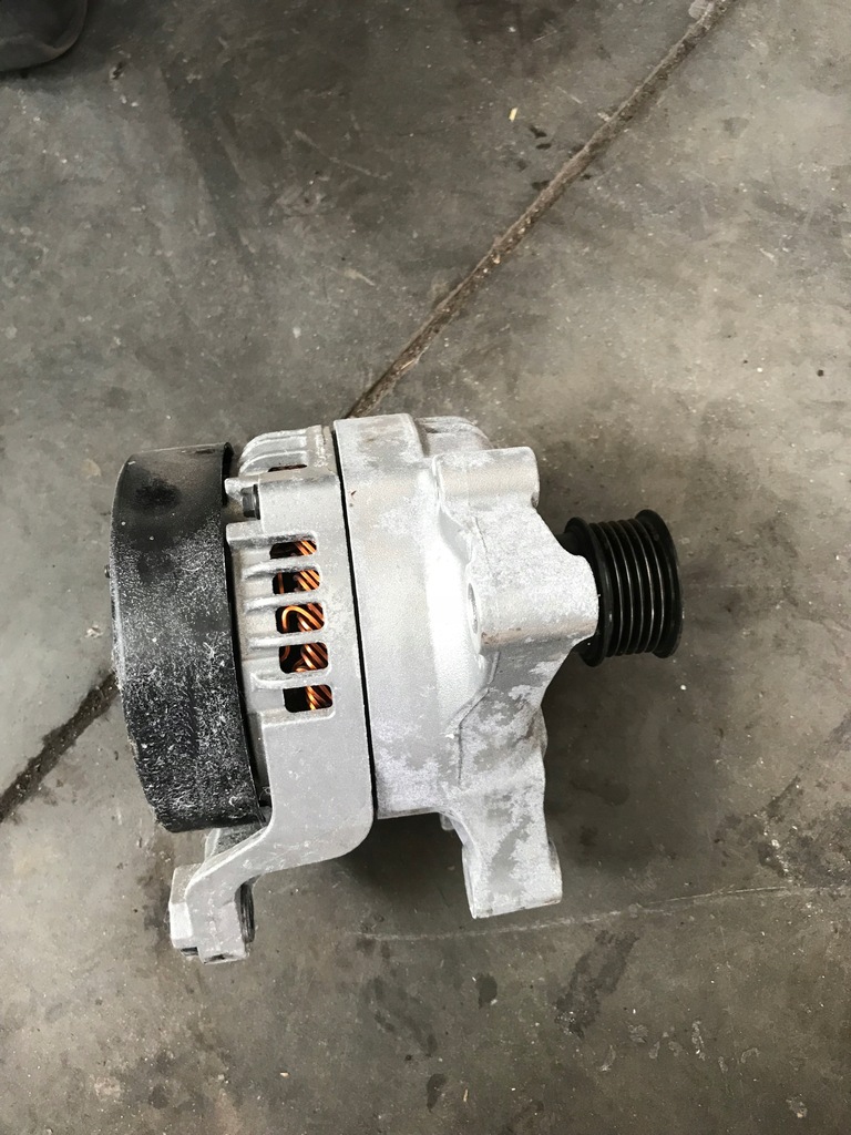 фото №1, Bmw x2 f39 1.5 генератор 8680374