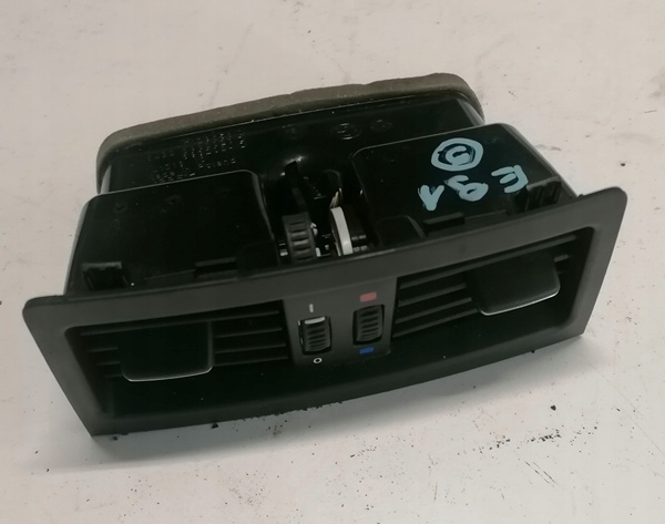 фото №1, Bmw 3 e91 11r lift - решётка обдув 7129556