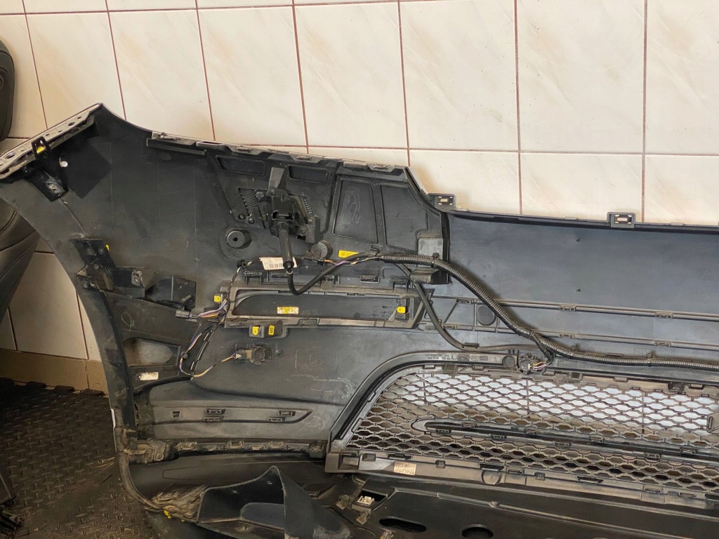 Бампер перед комплектний  land rover range rover velar j8a217f775af Зі Шроту