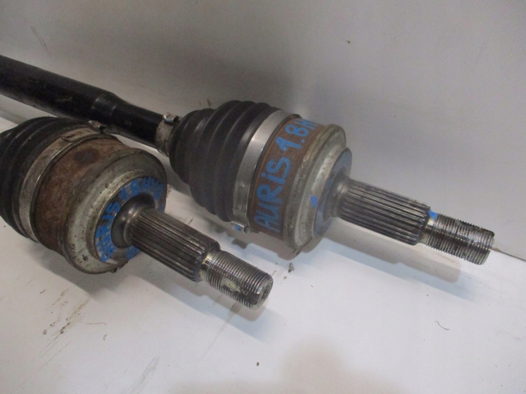 фото №3, Приводной вал левая toyota auris ii 1,8i hybrid