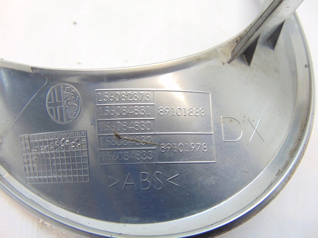 Alfa romeo mito рамка лампы декоративная  правый перед хром 156082373 Оригинал