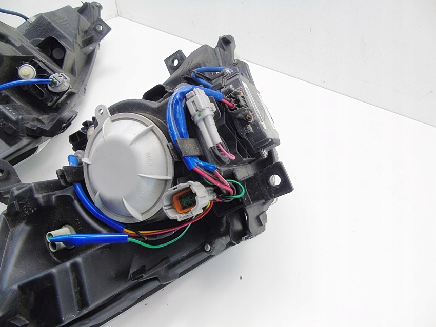 фото №8, Лампы перед фары ксенон комплект левая правая nissan murano i z50