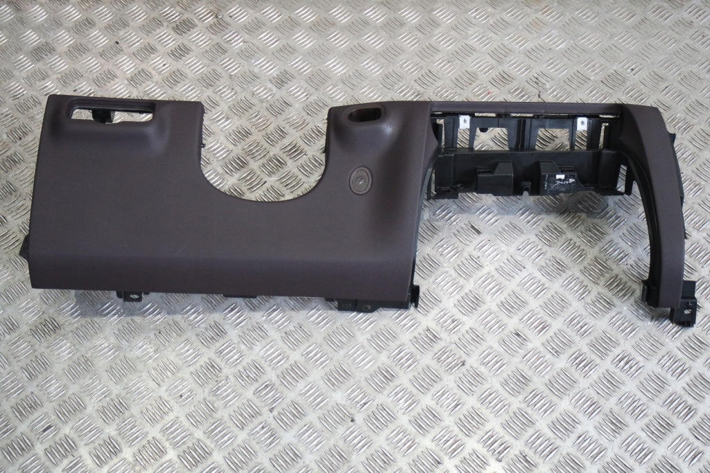 фото №1, Защита консоли кожа mercedes w167 a1676805400 коричневый