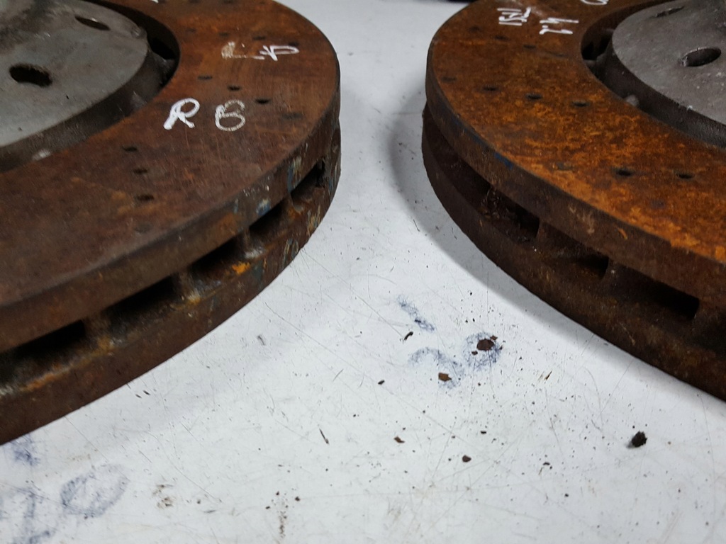 фото №7, Audi r8 420 06r- тормоза тормозные диски суппорты