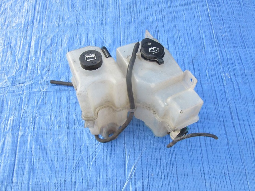 фото №6, Hummer h3 3.7i 2007 бачок омивача + розширювальний kpl