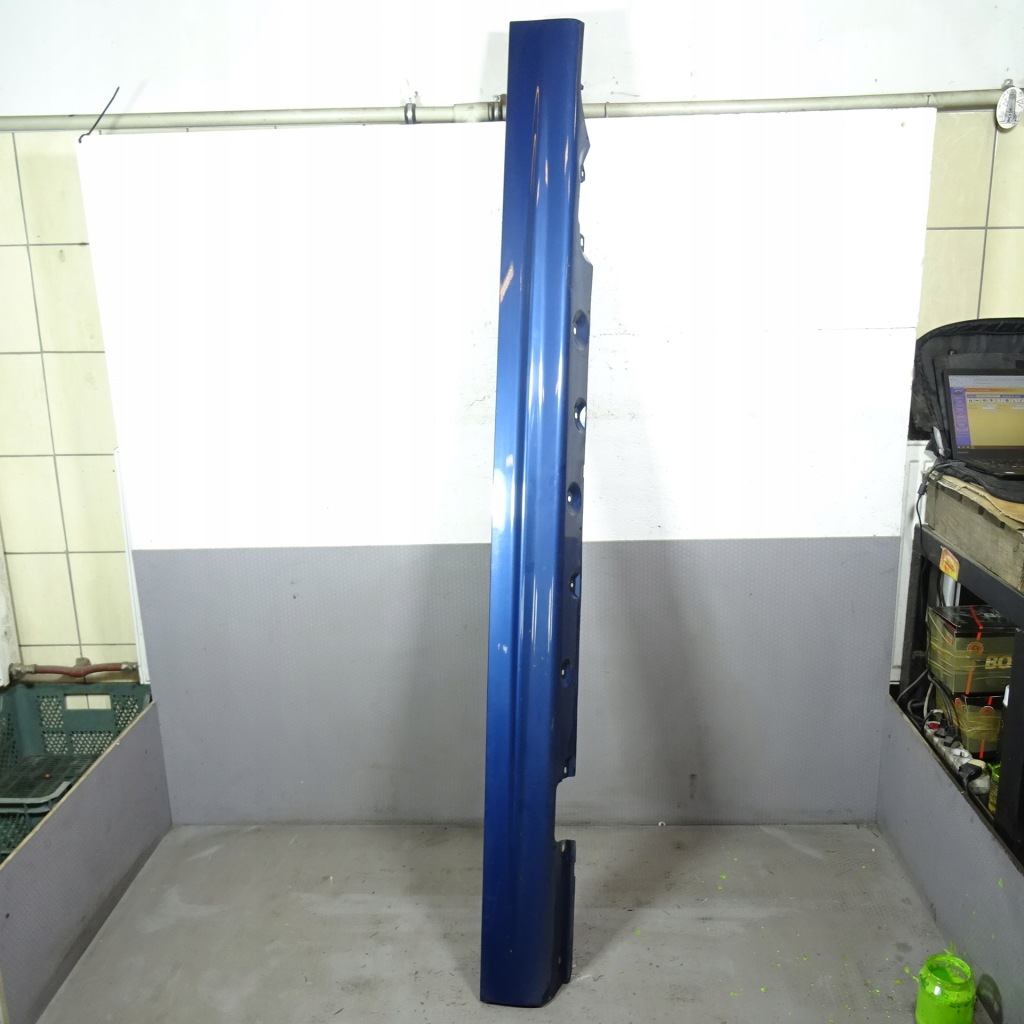 Купить Bmw 3 e46 седан накладка порог левая 8209755