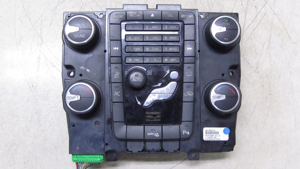 фото №1, Volvo v60 панель кондиционера радио 30795272 10-