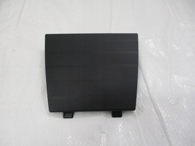 фото №1, Peugeot 2008 ii заглушка радара бампера nowa оригинальная