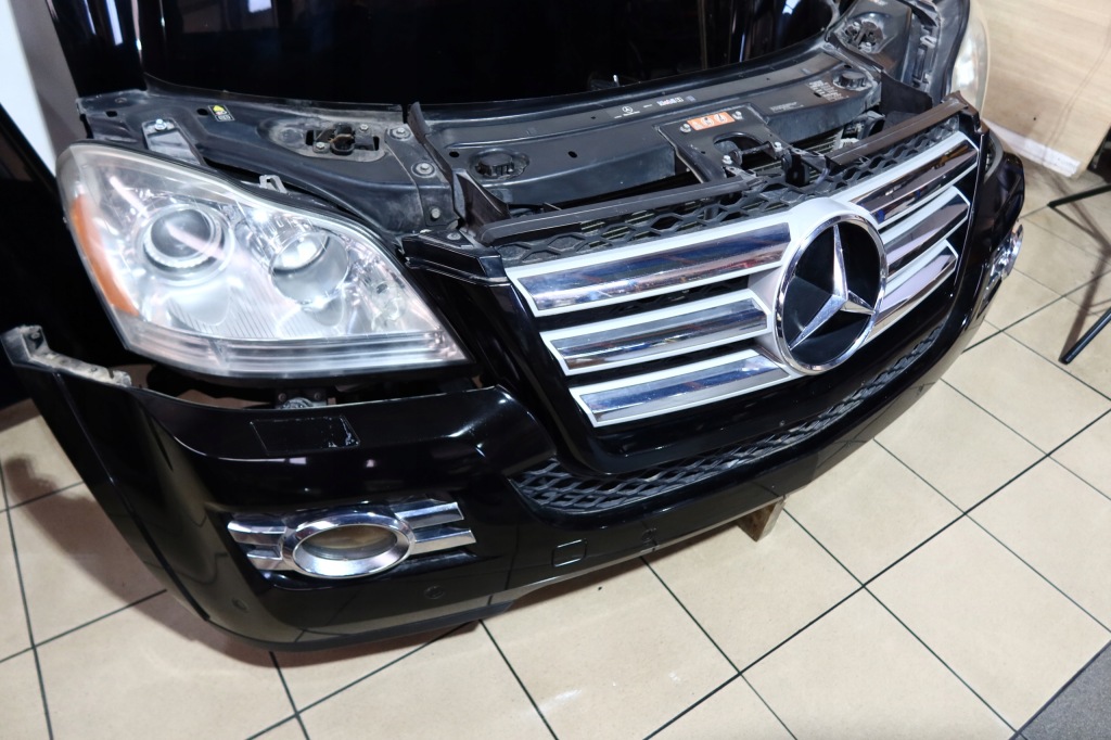 Mercedes w164 x164 gl перед капот бампер gl550 amg ремень передний усилитель в Украине