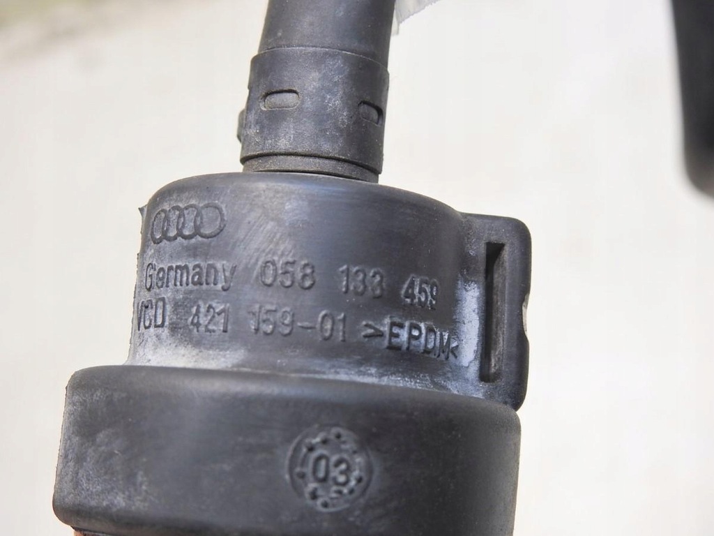 фото №7, Шланг клапан топлива vw golf v plus 1.6 fsi 058133459