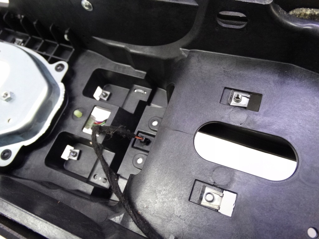 фото №8, Maserati granturismo m145 07-19 туннель средний 69297100 оригинальный