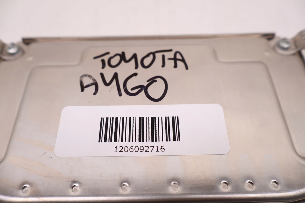 фото №5, Toyota aygo 1.0 бортовой компьютер блок управления двигателя 89661-0h022