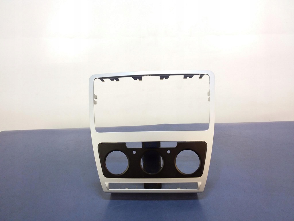 фото №1, Skoda octavia ii lift рамка панель обдув радио