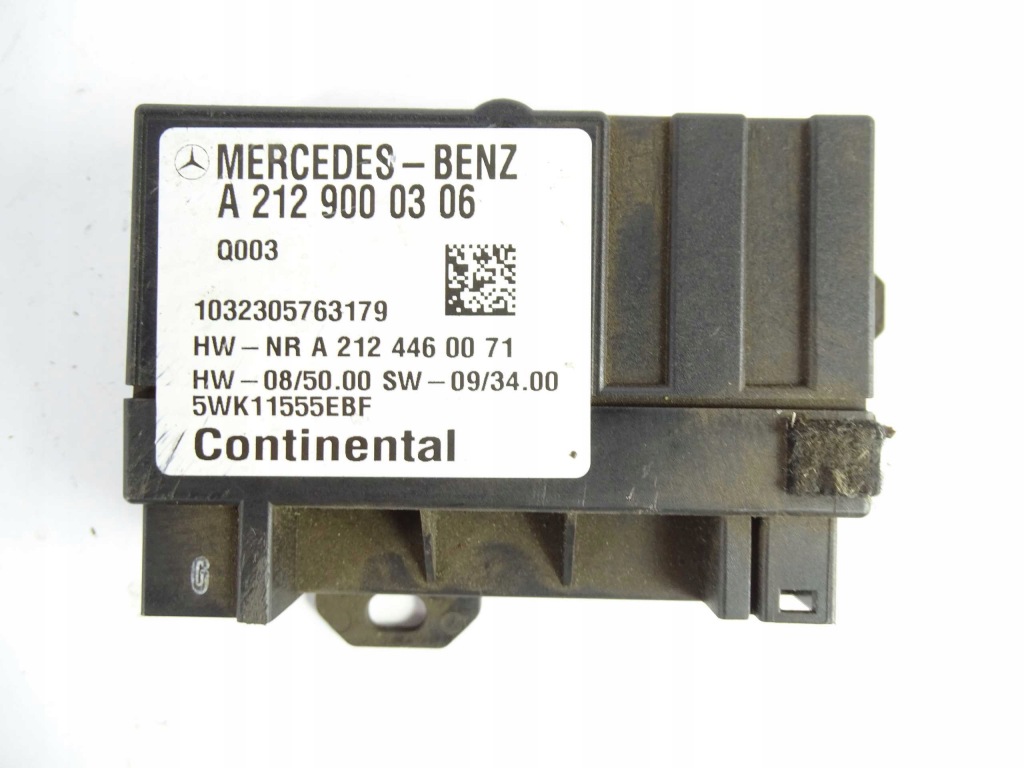 фото №1, Mercedes w204 w218 блок управления насоса топлива