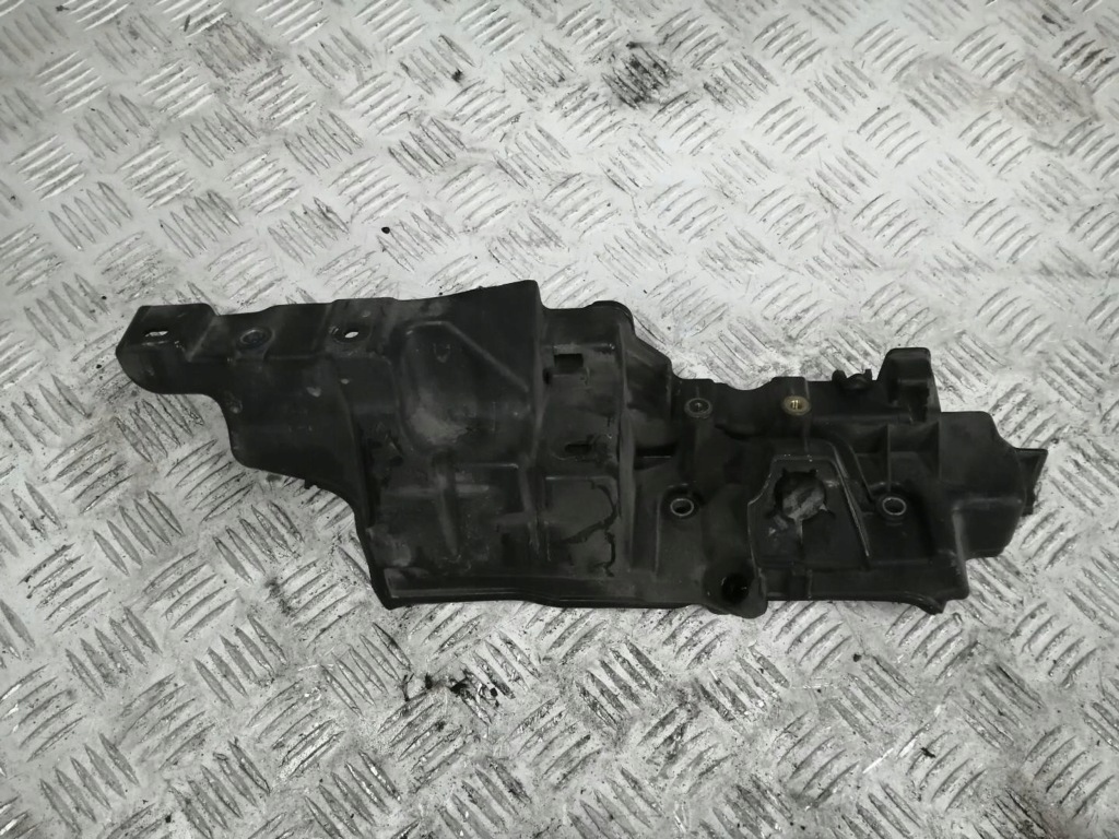 Купить Renault captur накладка форсунок 175b11122r