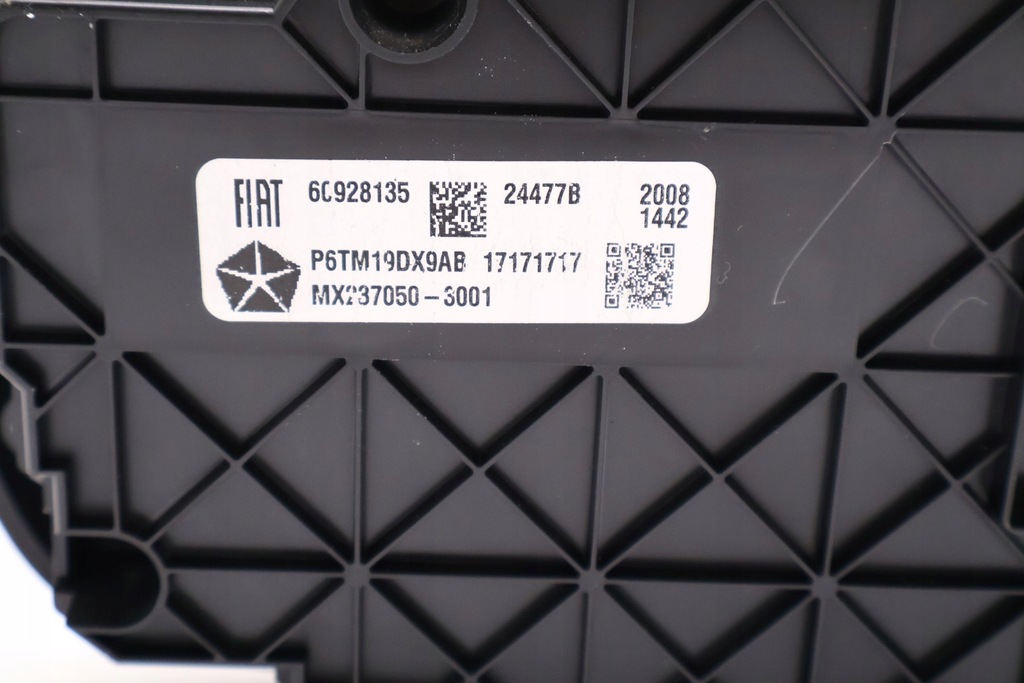 фото №7, Jeep compass ii 17- панель кондиционера p6tm19dx9ab